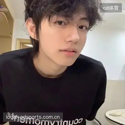 蓬盈晓